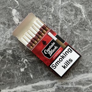 Captain Black Cherise Puro