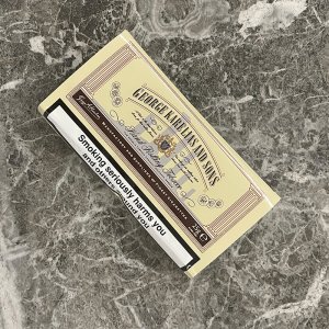 George Karelias Light Tütün